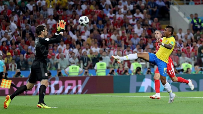 البرازيل أعلنت التحدي وحققت الصدارة بفوزها على المنتخب الصربي (فيديو)